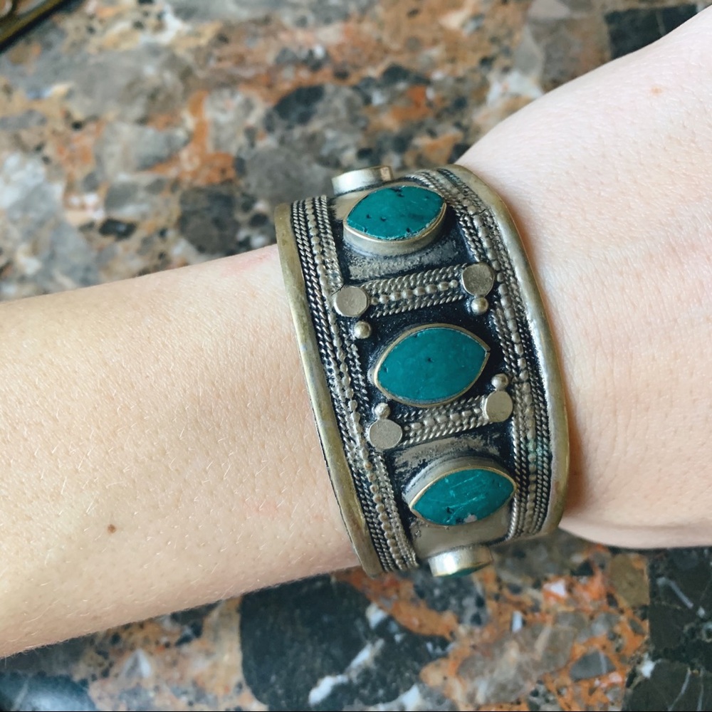 Stone Cuff Bracelet - Picture 6 of 6